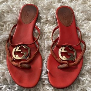 Gucci red size 38 sandal